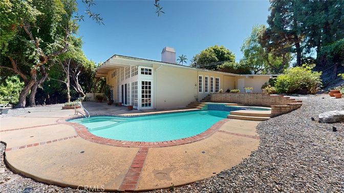 Exterior, Pool