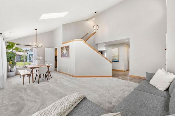 Dining room, Interior, Pendant Lights, Recessed Lighting