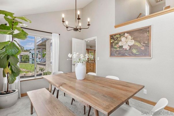 Chandelier, Dining room, Interior