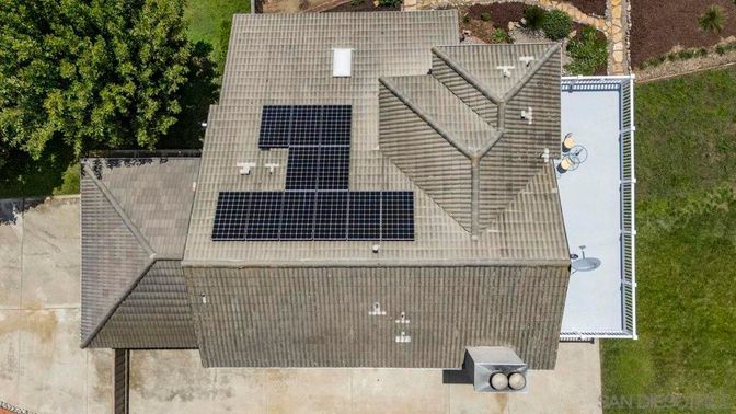 Exterior, Drone