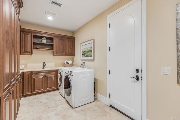 Interior, Recessed Lighting, Washer