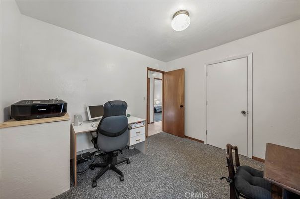 Home Office, Interior