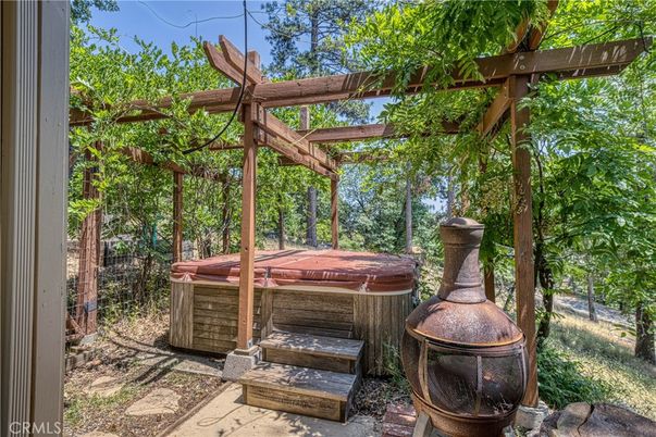 Exterior, Hot Tub