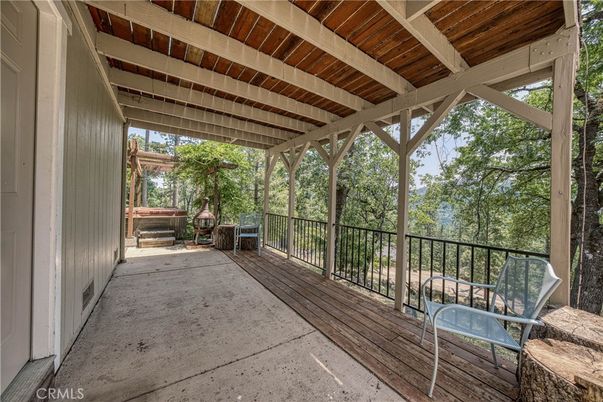 Exterior, Wooden Beams