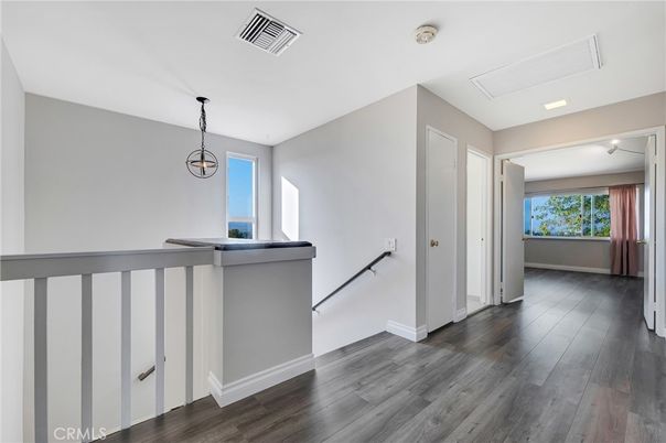 Interior, Pendant Lights, Wood Texture Flooring