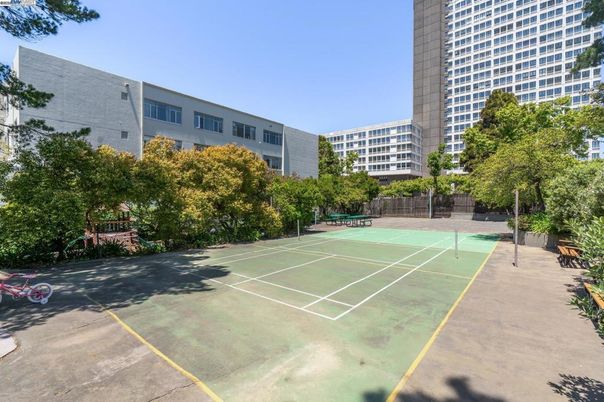 Exterior, Tennis Courts