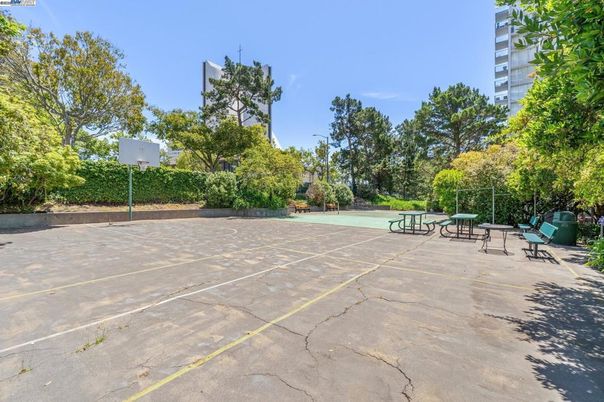 Exterior, Tennis Courts