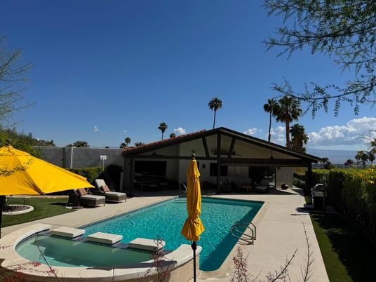 Exterior, Pool, Water
