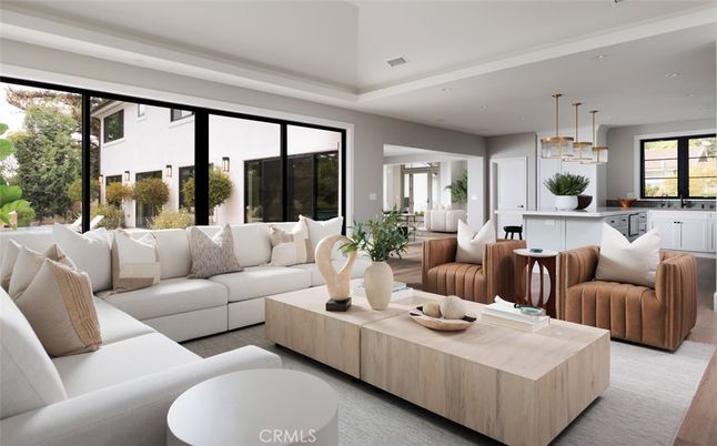 Interior, Living room, Pendant Lights, Recessed Lighting