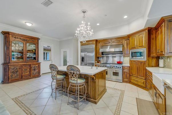 Chandelier, Interior, Kitchen, Recessed Lighting, Stainless Steel Appliances