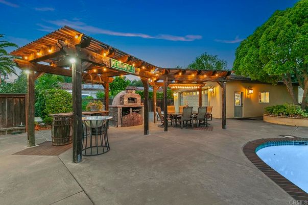 Exterior, Fireplace, Pool