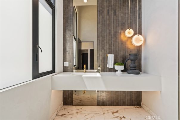 Bathroom, Interior, Marble, Pendant Lights