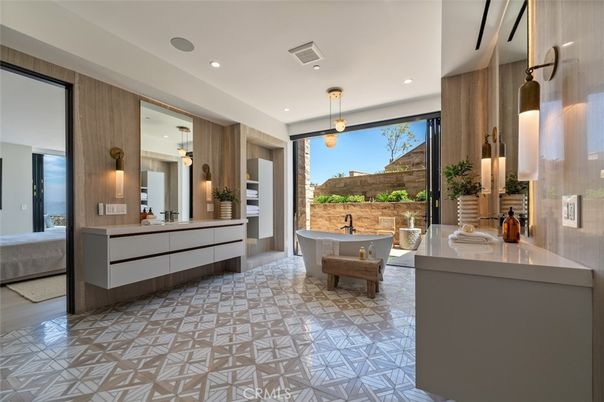 Bathroom, Dual Sink Vanities, Free Standing Baths, Interior, Pendant Lights, Recessed Lighting