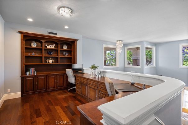 Home Office, Interior, Recessed Lighting, Wood Texture Flooring