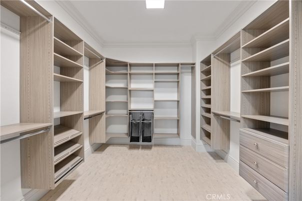 Interior, Recessed Lighting, Walk-in Closets, Wood Texture Flooring