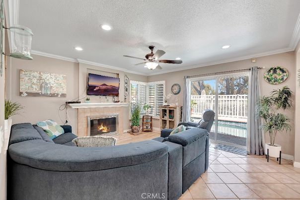 Fireplace, Interior, Living room, Recessed Lighting