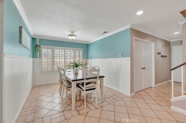 Dining room, Interior, Recessed Lighting
