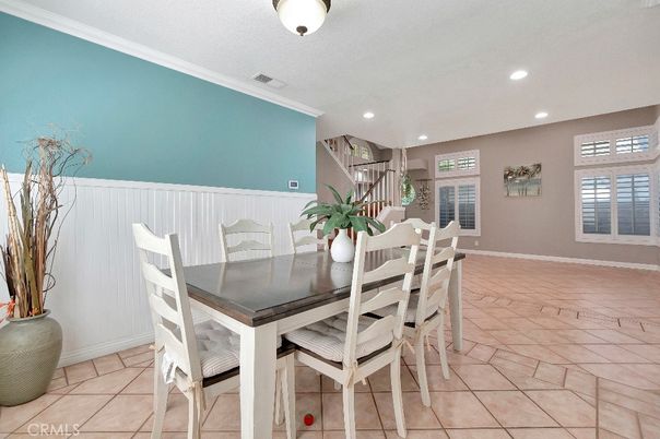 Dining room, Interior, Recessed Lighting
