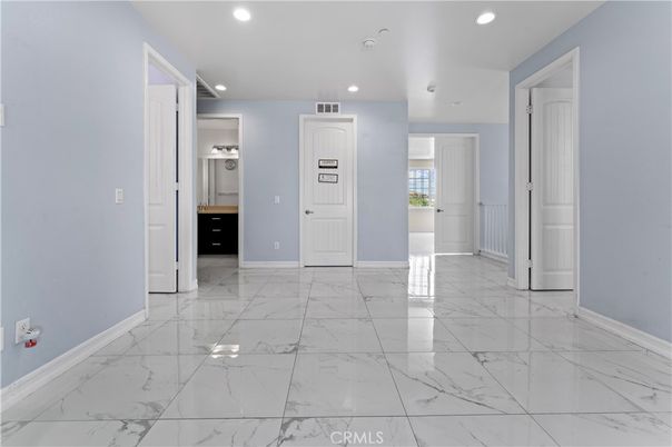Empty room, Interior, Marble, Recessed Lighting
