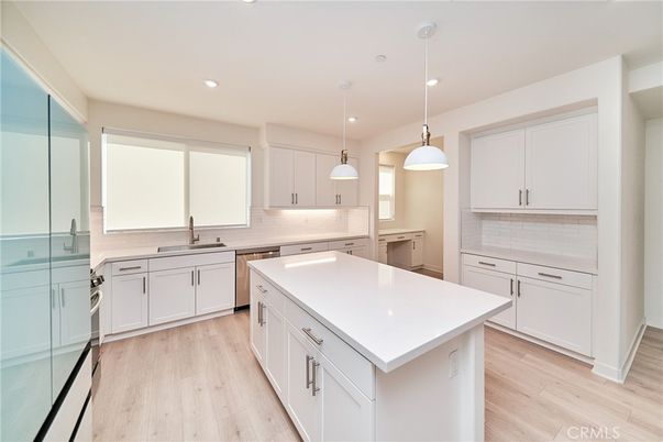 Interior, Kitchen, Pendant Lights, Recessed Lighting, Wood Texture Flooring