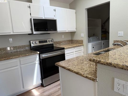 Interior, Kitchen, Washer, Wood Texture Flooring