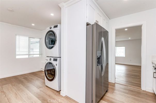 Interior, Recessed Lighting, Utility Closets, Washer, Wood Texture Flooring