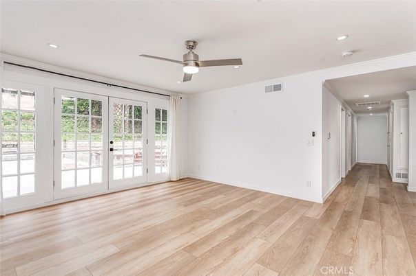 Empty room, Interior, Recessed Lighting, Wood Texture Flooring