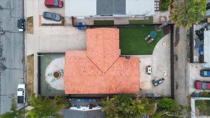 Exterior, Drone