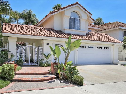 Attached, Exterior, Facade, Spanish Mediterranean
