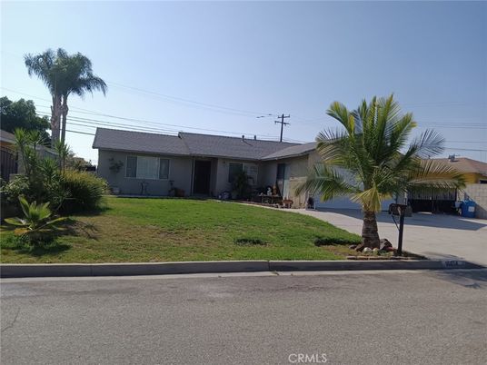 Attached, Backyard, Exterior, Facade, Ranch
