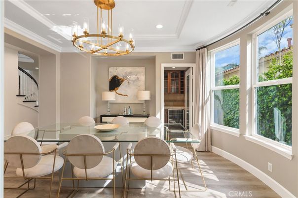 Chandelier, Dining room, Interior, Recessed Lighting, Wood Texture Flooring