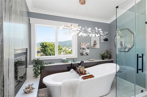 Bathroom, Free Standing Baths, Glass Shower, Interior, Pendant Lights