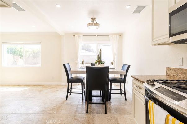 Dining room, Interior, Kitchen, Recessed Lighting