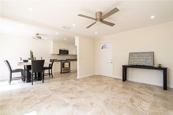 Dining room, Interior, Kitchen, Recessed Lighting