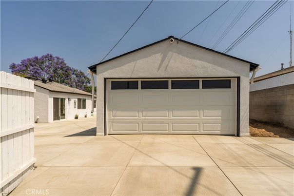 Detached Garage, Exterior