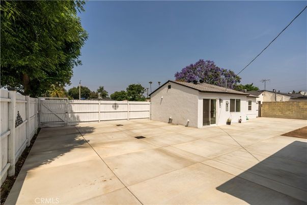 Backyard, Exterior