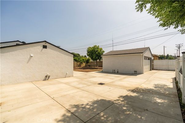 Backyard, Detached Garage, Exterior