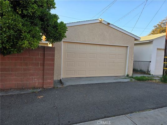 Detached Garage, Exterior