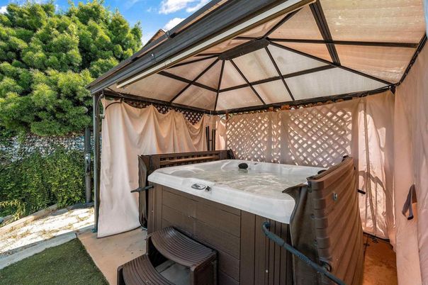 Exterior, Hot Tub