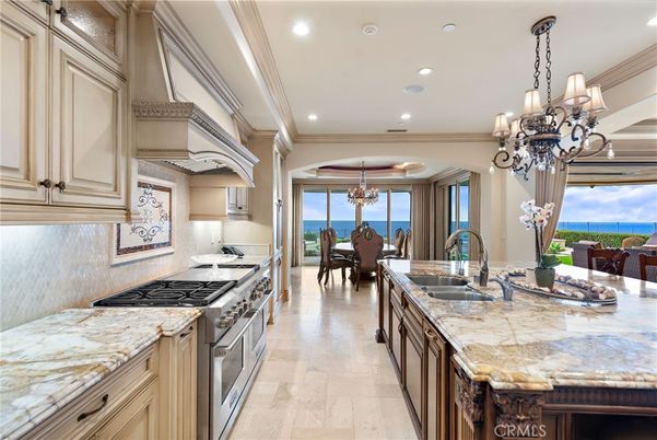 Chandelier, Dining room, Interior, Kitchen, Pendant Lights, Recessed Lighting, Stainless Steel Appliances, Water