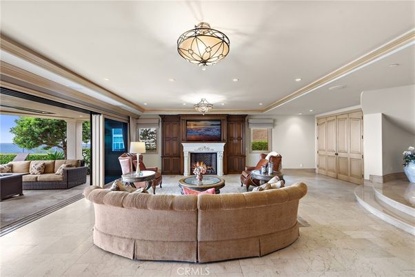 Fireplace, Interior, Living room, Recessed Lighting