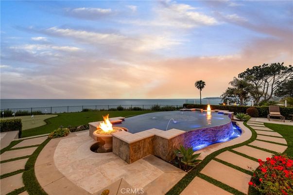 Exterior, Pool, Water