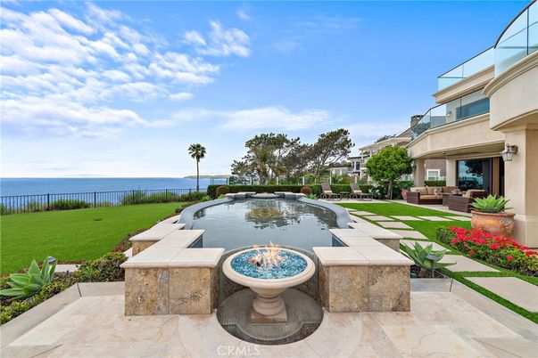 Exterior, Pool, Water