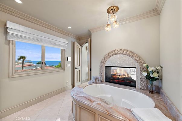 Bathroom, Fireplace, Interior, Recessed Lighting, Water