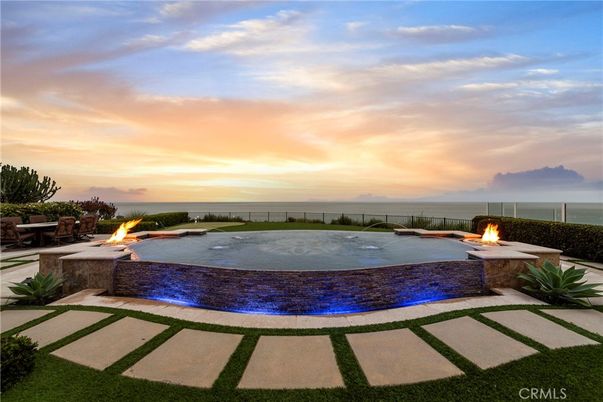 Exterior, Hot Tub, Pool, Water