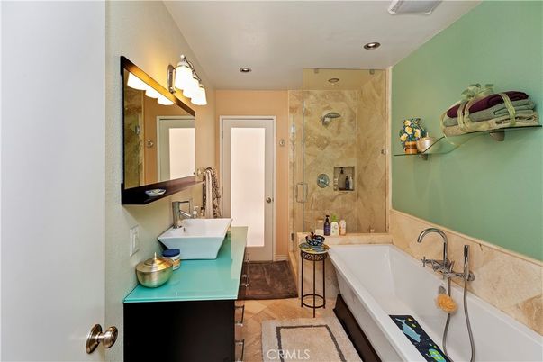 Bathroom, Free Standing Baths, Glass Shower, Interior, Recessed Lighting