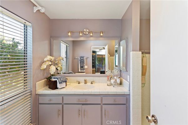 Bathroom, Interior, Tile Countertops