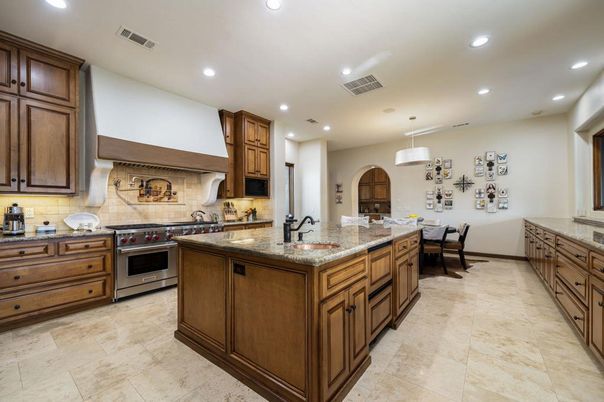 Dining room, Interior, Kitchen, Pendant Lights, Recessed Lighting, Stainless Steel Appliances