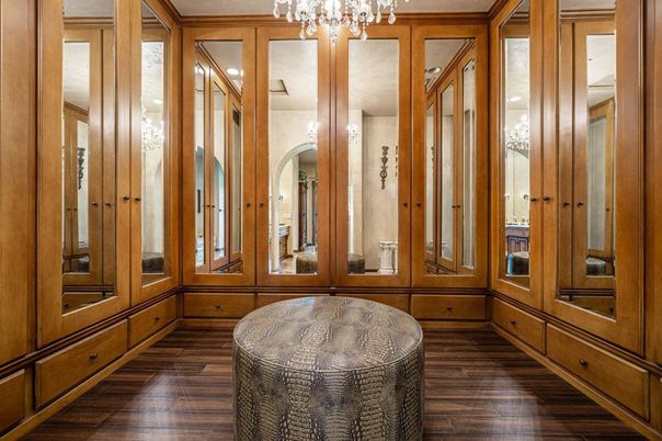 Chandelier, Interior, Wood Texture Flooring