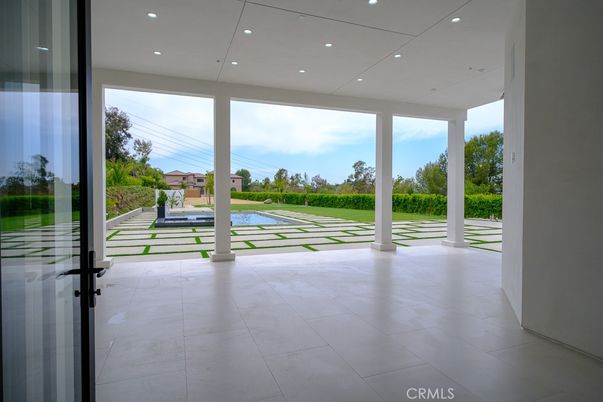 Exterior, Recessed Lighting, Water